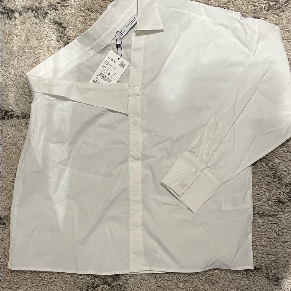 BSL CRISP WHITE asymmetric collar  ELIZAVETA BLOUSE SHIRT  NWT. Sz M